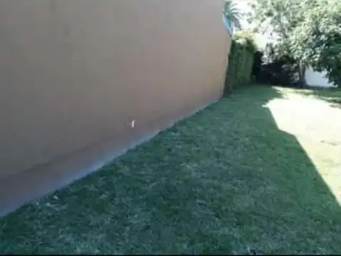 Terreno en Venta 30  mts Fondo