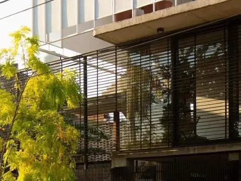Venta de oficina con cochera y terraza en Castelar Sur