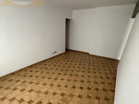 Departamento en Alquiler en Ramos Mejia Sur, $ 880.000