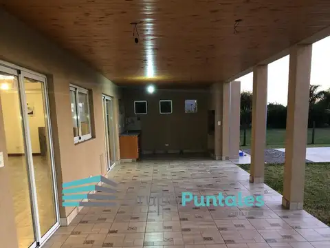 Casa 6 ambientes con 3 baños