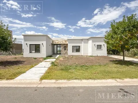 Casa en venta Area 7 San Sebastian