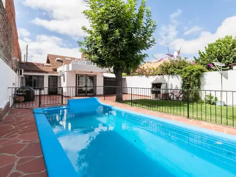 CASA BURZACO 5 AMB PILETA Y PARQUE (C/PLANOS)