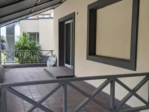 San Martin e/ Fabian y Florencio