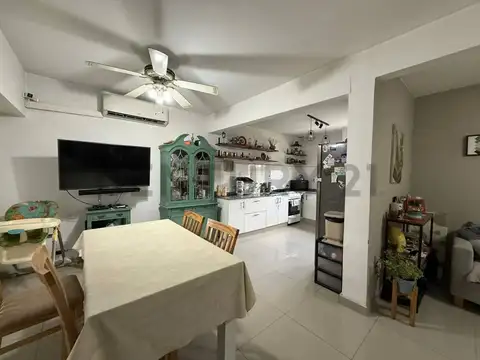 Casa 5 ambientes con 2 baños