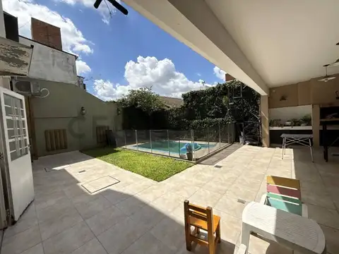 VENTA CASA DE 5 AMBIENTES CON COCHERA QUINCHO Y PILETA EN SAN MIGUEL