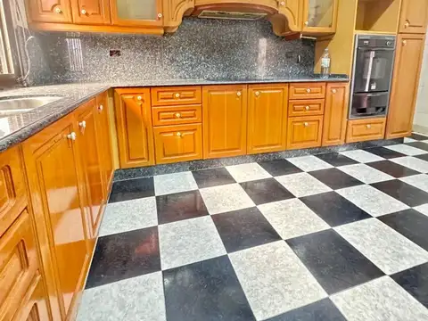 Casa Venta Flores 4 Dormitorios Lote 866x26 Garage