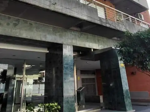 Departamento en Alquiler en Parque Chacabuco, $ 600.000