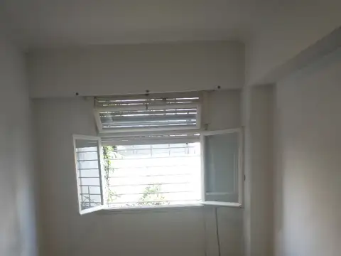 Bogotá 2300, Piso 1