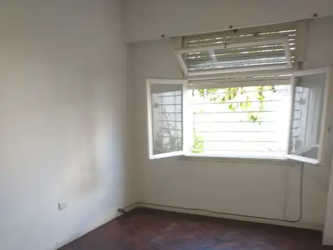 Departamento en Alquiler en Flores Norte, $ 550.000