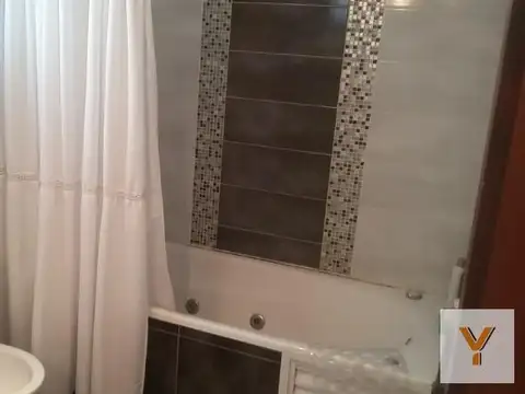 Casa en venta - 4 Dormitorios 3 Baños - Mar del Plata
