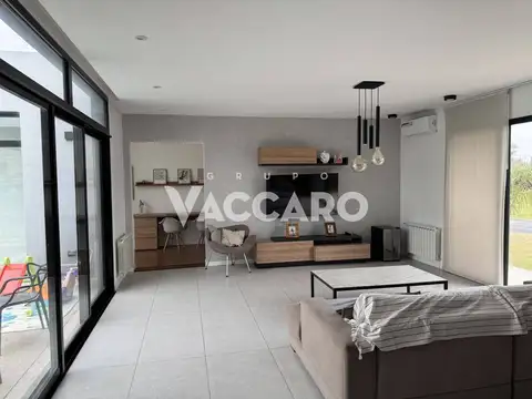 Casa 5 ambientes con 2 baños