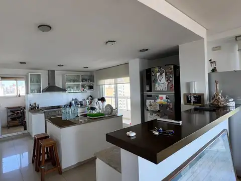 Departamento 5 ambientes con 3 baños