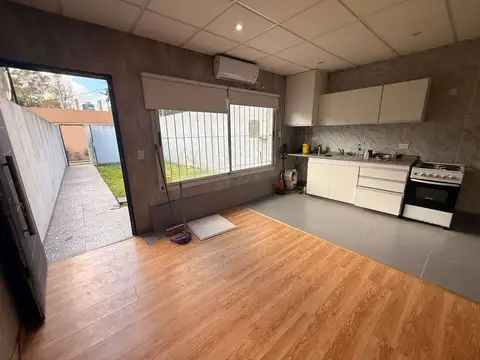 Depto Tipo Casa en Alquiler de 2 ambientes