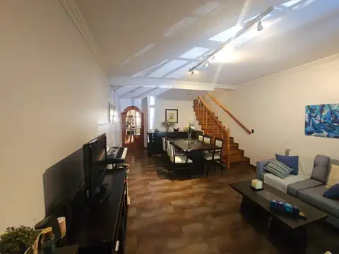 Depto Tipo Casa en Alquiler de 3 dormitorios