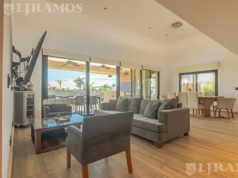 CASA AMUEBLADA, CON PARQUE AL PULMON VERDE en A1 en San Sebastián MB