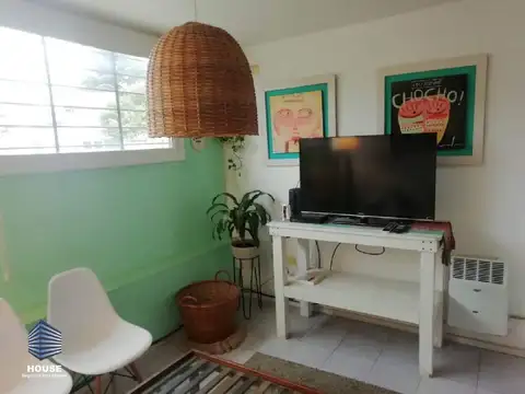 Casa 3 ambientes con 2 baños