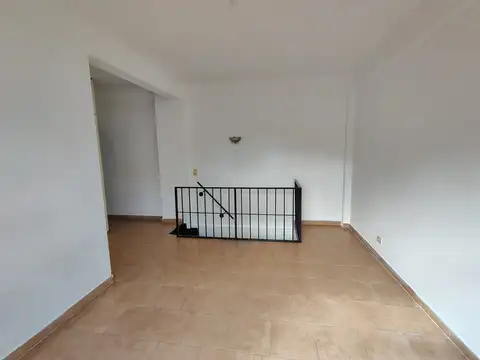 campillo 2500, Piso pb