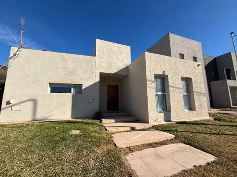 ALQUILER CASA 2 DORM, AMOBLADA CON PILETA