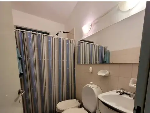 Casa 2 ambientes con 1 baño