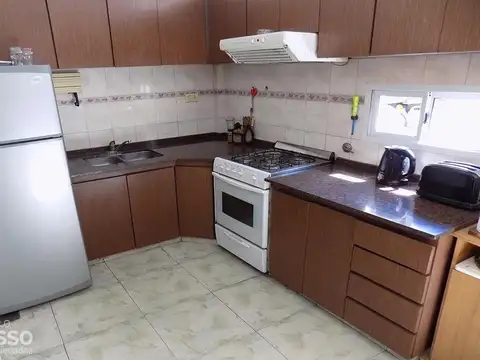 Departamento 4 ambientes con 2 baños