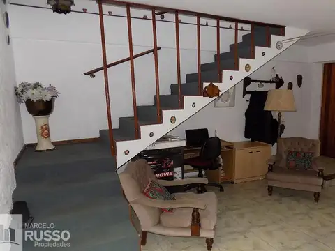 DÚPLEX 4 AMBIENTES – PQUE. QUIRNO