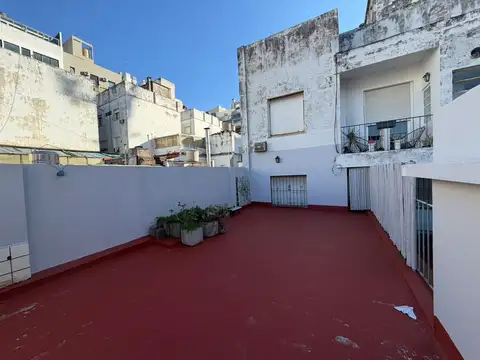 Depto Tipo Casa en Alquiler de 5 ambientes