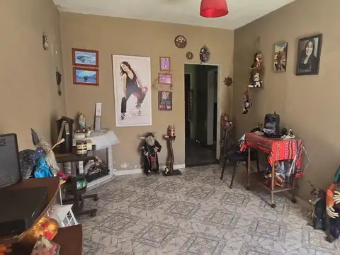Casa 4 ambientes con 1 baño