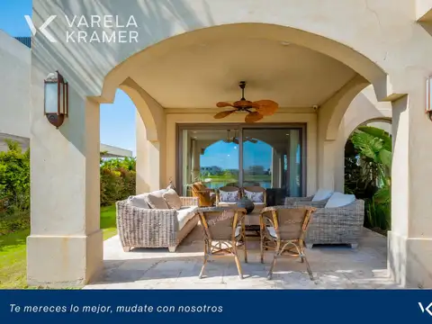 Casa 7 ambientes con 6 baños