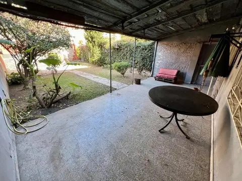 Depto Tipo Casa en Venta en Flores, USD 119.000
