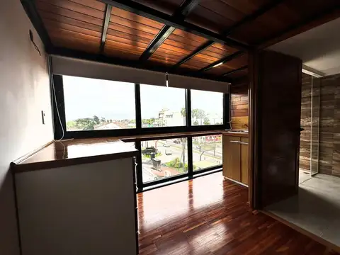 Avenida Hipólito Yrigoyen 13000
