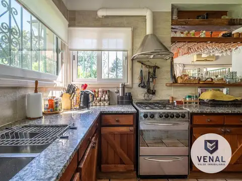 Casa 6 ambientes con 3 baños