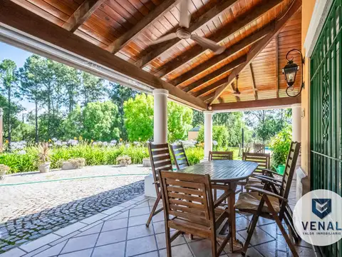 Casa 6 ambientes con 3 baños