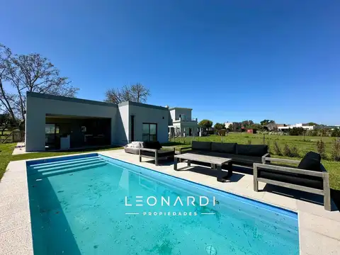 OPORTUNIDAD! Casa en venta en San Sebastian - AL GOLF!   ID 5846