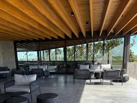 Terreno en Venta en Funes, USD 180.000