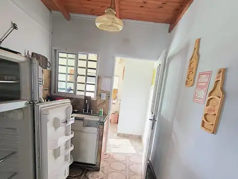 Casa 4 ambientes con 1 baño