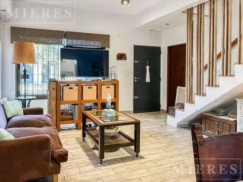 Depto Tipo Casa en Venta de 4 dormitorios