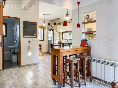Depto Tipo Casa en Venta con 1 cocheras