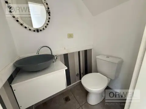 Casa en Venta con 3 cocheras