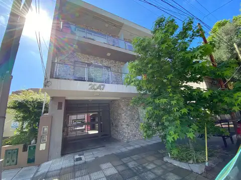 VENTA DEPARTAMENTO 2 AMB EN BANFIELD CON COCHERA