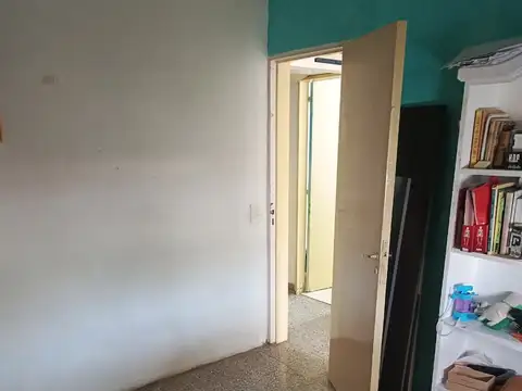 VENTA- Casa 4 Ambientes, Castelar Sur.