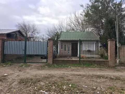 Vivienda en Carmona 3582,Longchamps, alte Brown