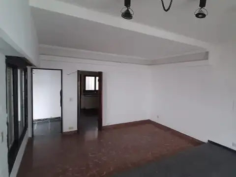 Depto Tipo Casa en Venta de 5 dormitorios