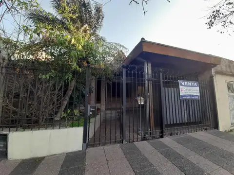 HERMOSO CHALET DE 7.50 x 50 MTS