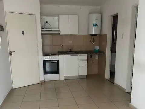Alquiler Vivienda Departamento 1 dormitorio con patio exclusivo en Centro