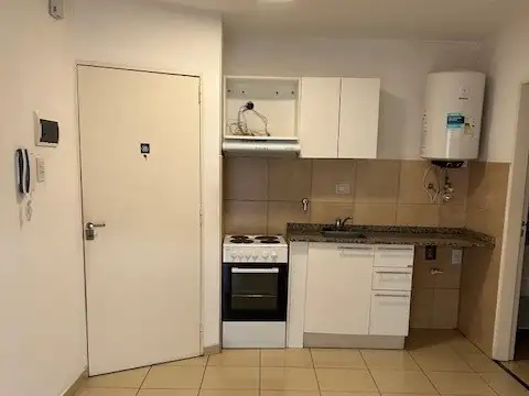 San Lorenzo 1800, Piso PB