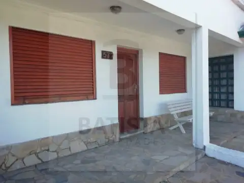 Casa en Venta con 4 cocheras