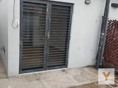 Depto Tipo Casa 3 ambientes con 2 baños