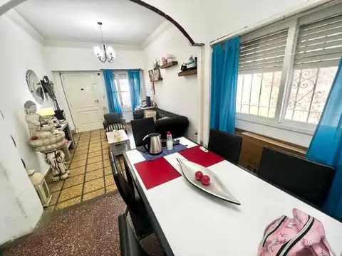 Casa en PH de tres ambientes en planta baja.