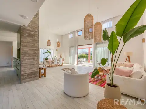 Casa en Venta en Campana, USD 348.000