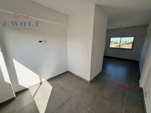 Departamento en Alquiler en Jose Leon Suarez, $ 650.000